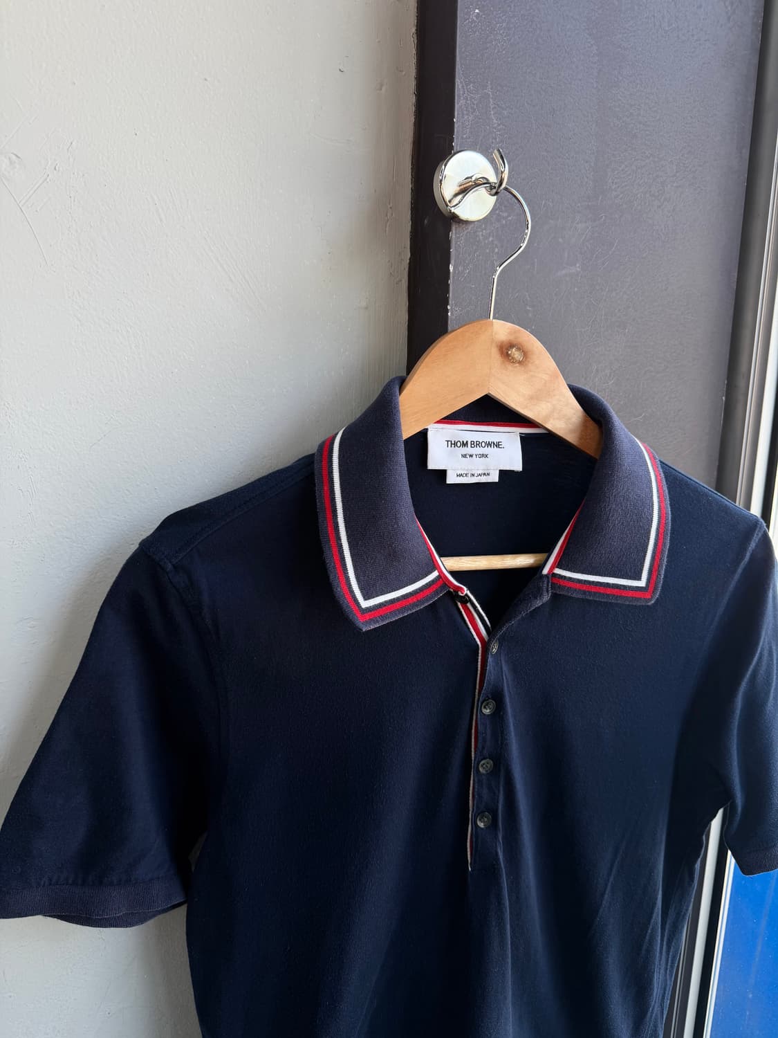 2/ 톰브라운 카라 포인트 폴로 반팔 상품이미지3