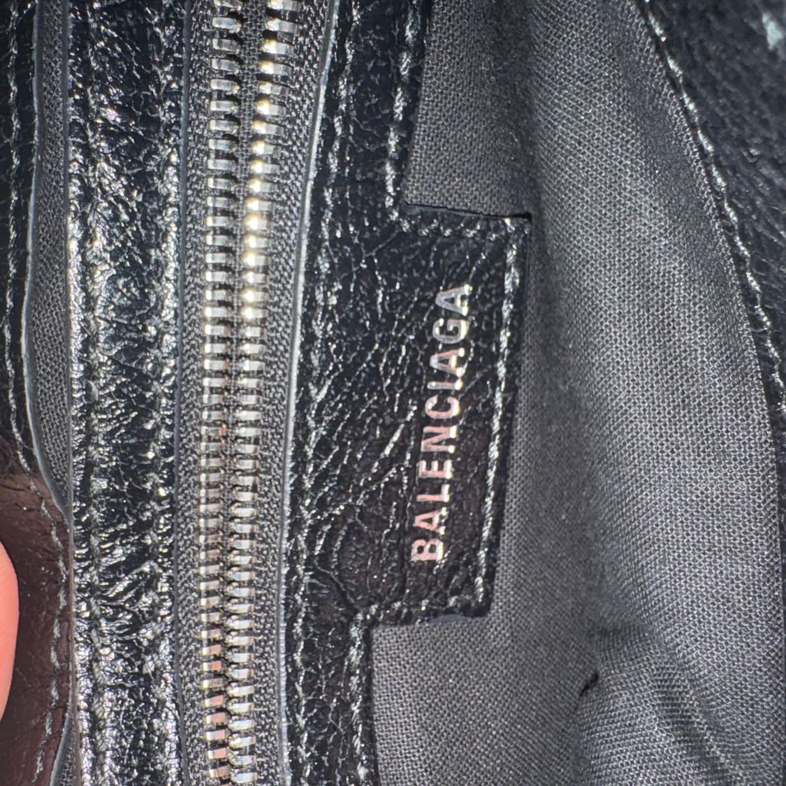 발렌시아가 르 카골 XS 플랩백 블랙 크로스백 719082 상품이미지7