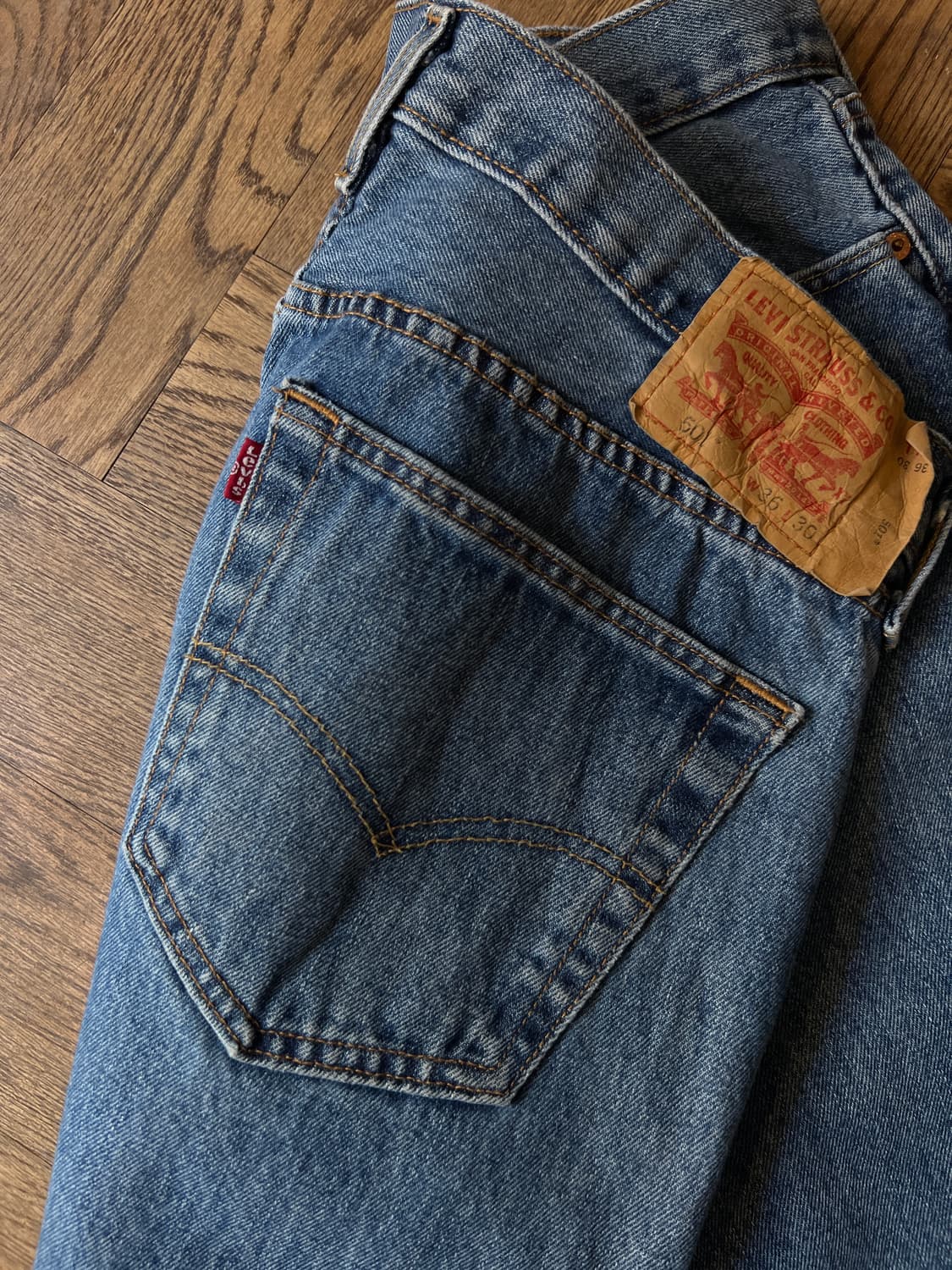 [36]리바이스 501 미디엄블루 데님 팬츠 상품이미지5