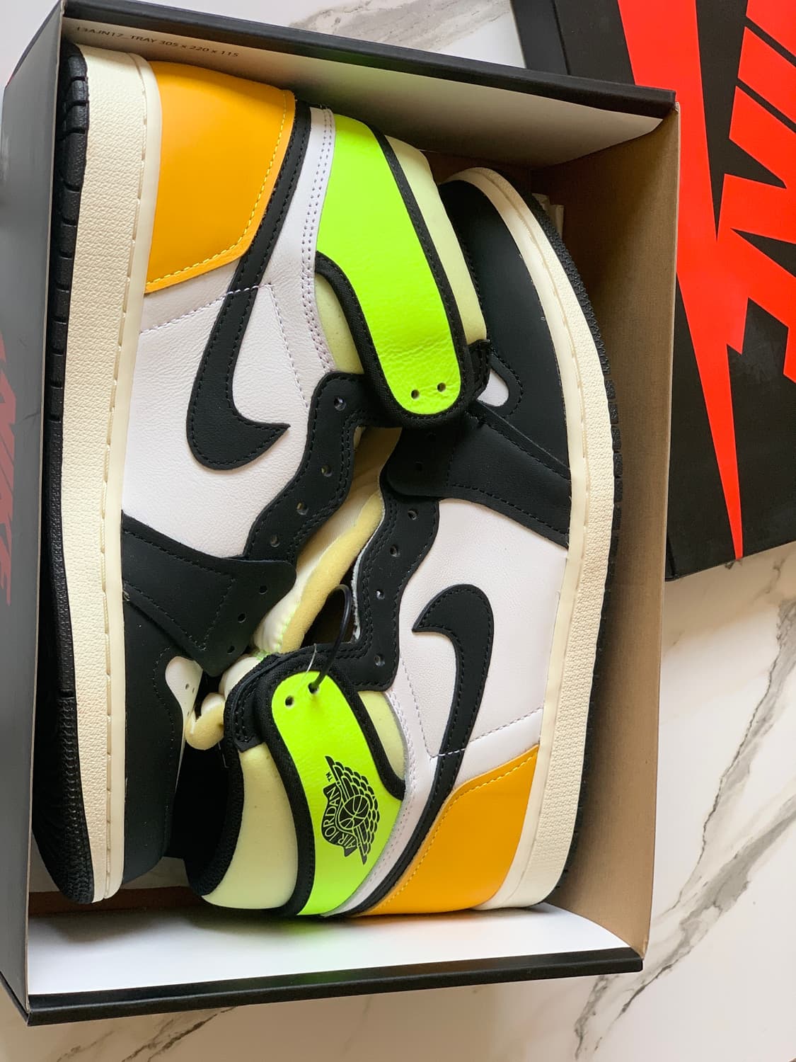 270 조던1 하이 볼트 새제품 크림판 상품이미지2