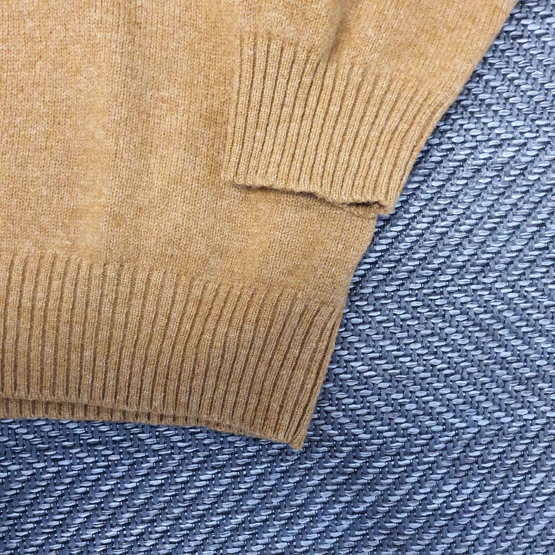 유니클로 울100 긴소매 니트 남자115~120 상품이미지4