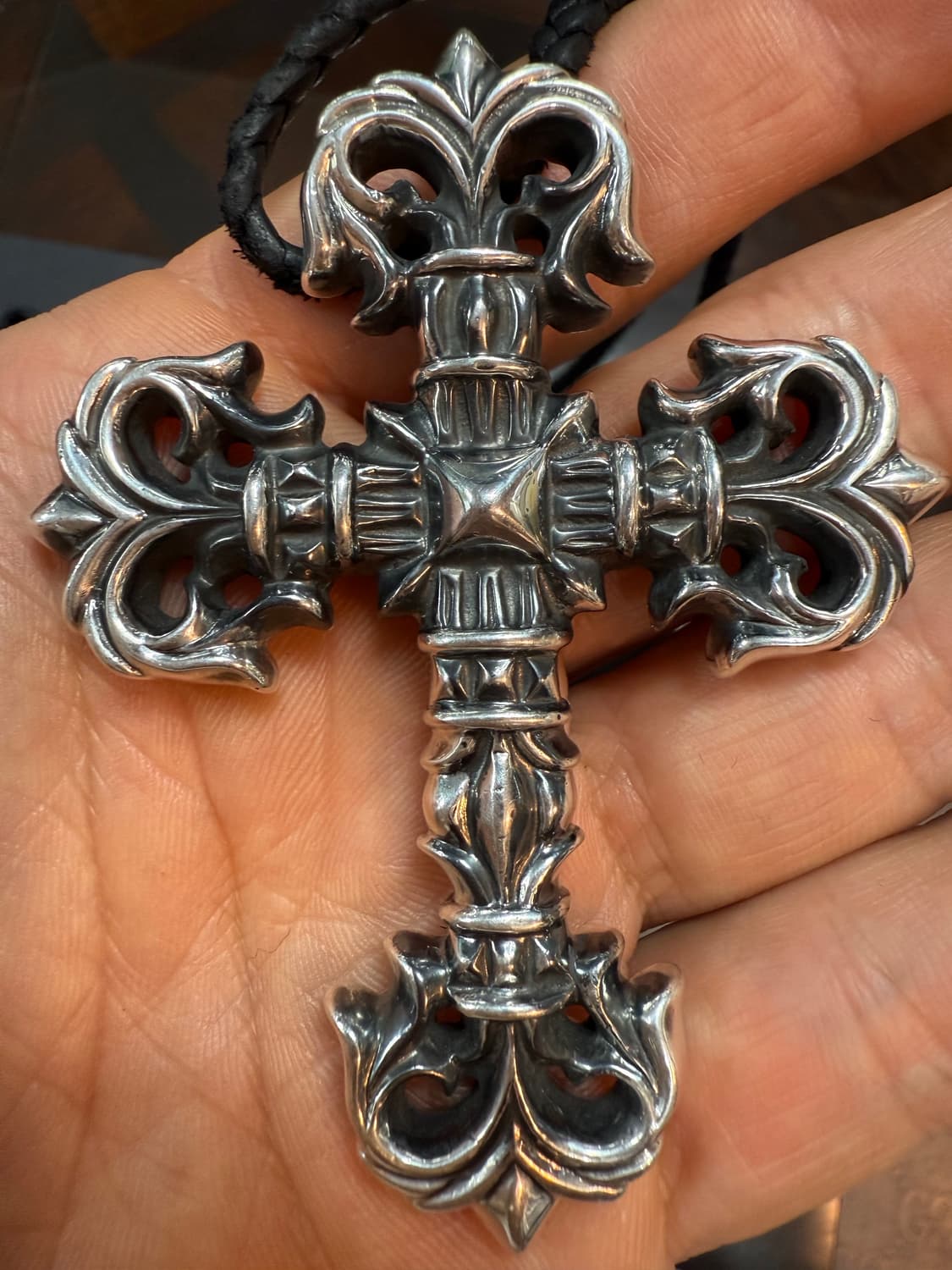 크롬하츠 정품 필리그리크로스 펜던트 라지 대형사이즈 국내에 몇점 없는 물 상품이미지4