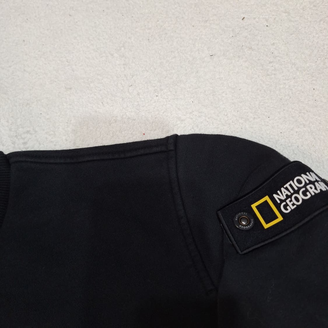 내셔날지오그래픽  맨투맨M 상품이미지3