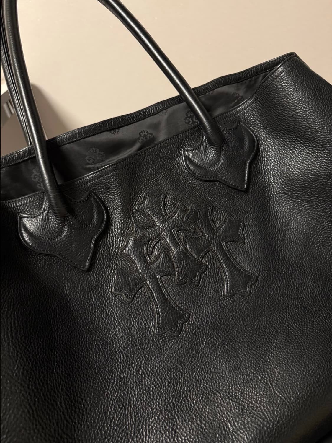 [ONE SIZE] 크롬하츠 세메터리 크로스 레더 패치 레더 토트백 상품이미지6