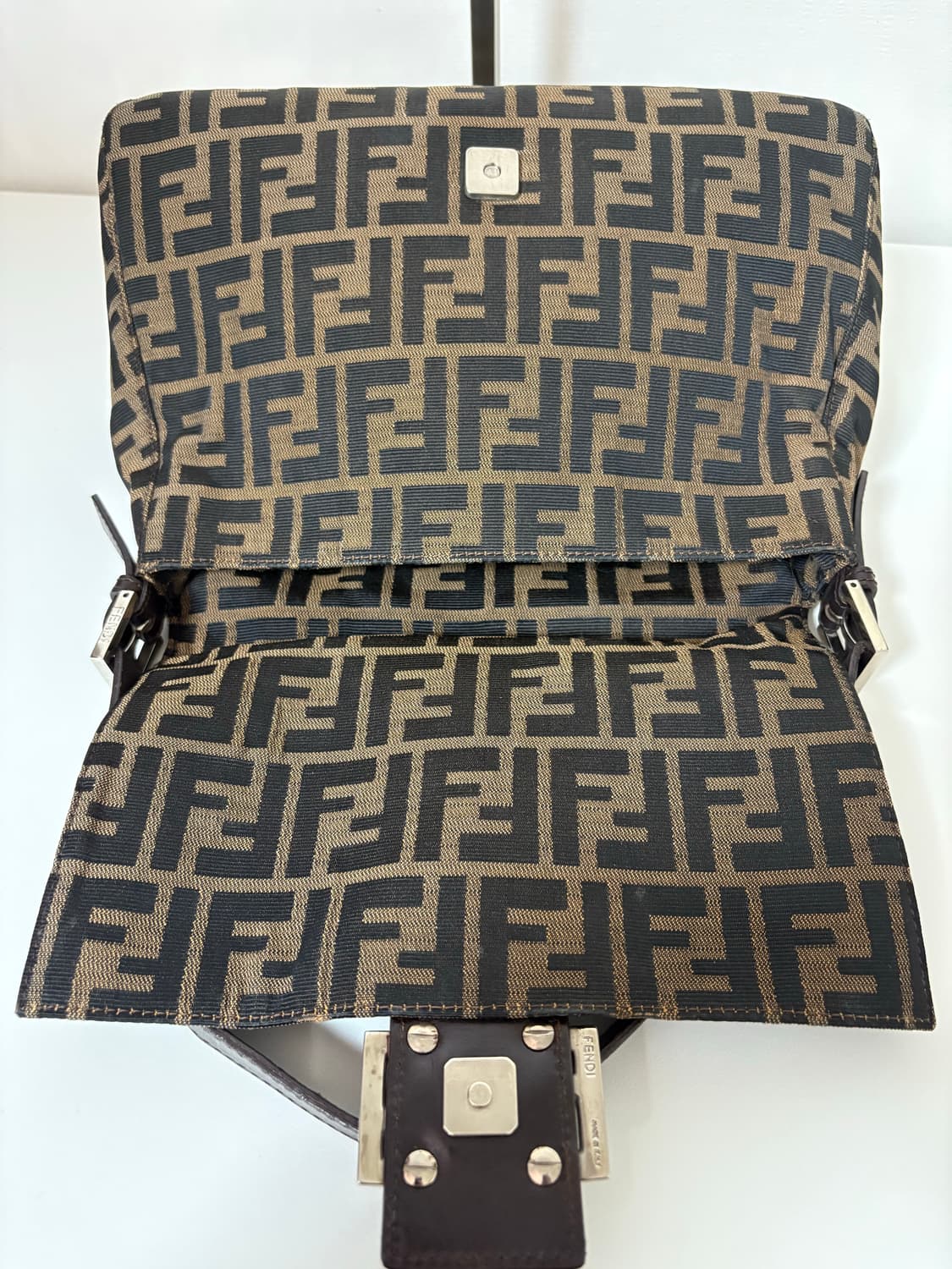 펜디 주카 맘마 바게트백 상품이미지7