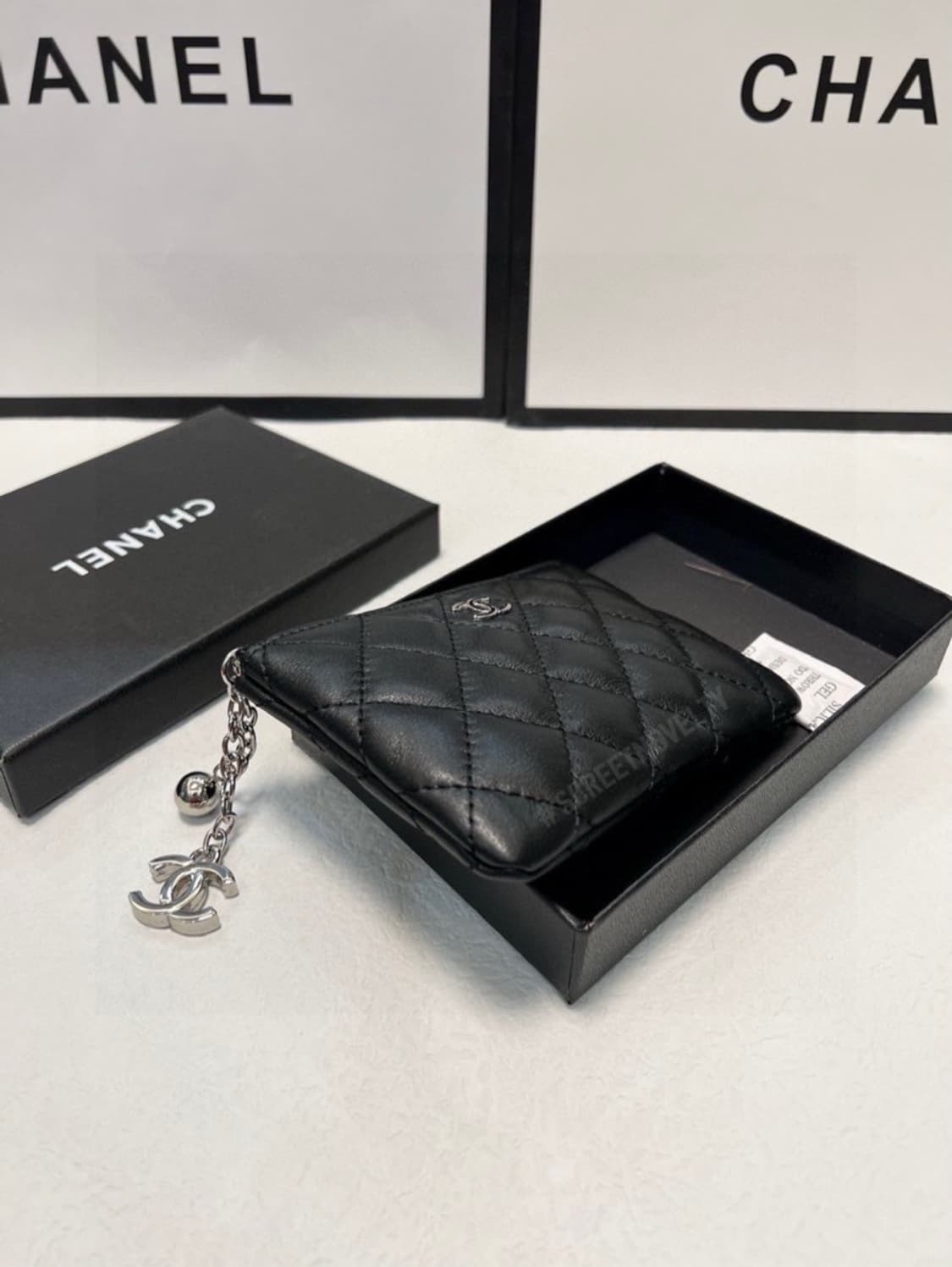 샤넬뷰티 램스킨 동전지갑 파우치 은장 풀박스  상품이미지4