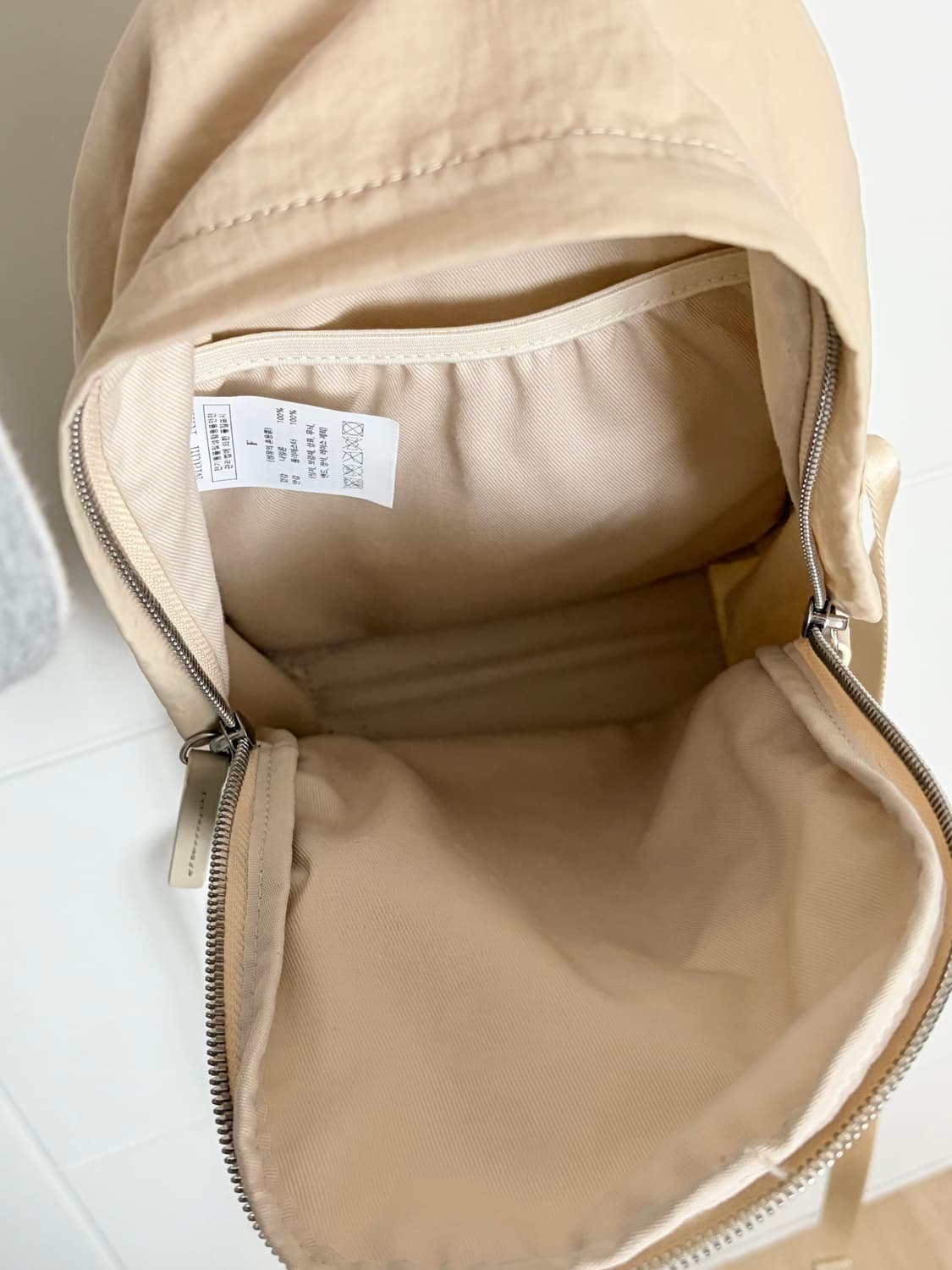 마뗑킴 베이비 카고 올데이 미니백팩 베이지 상품이미지6