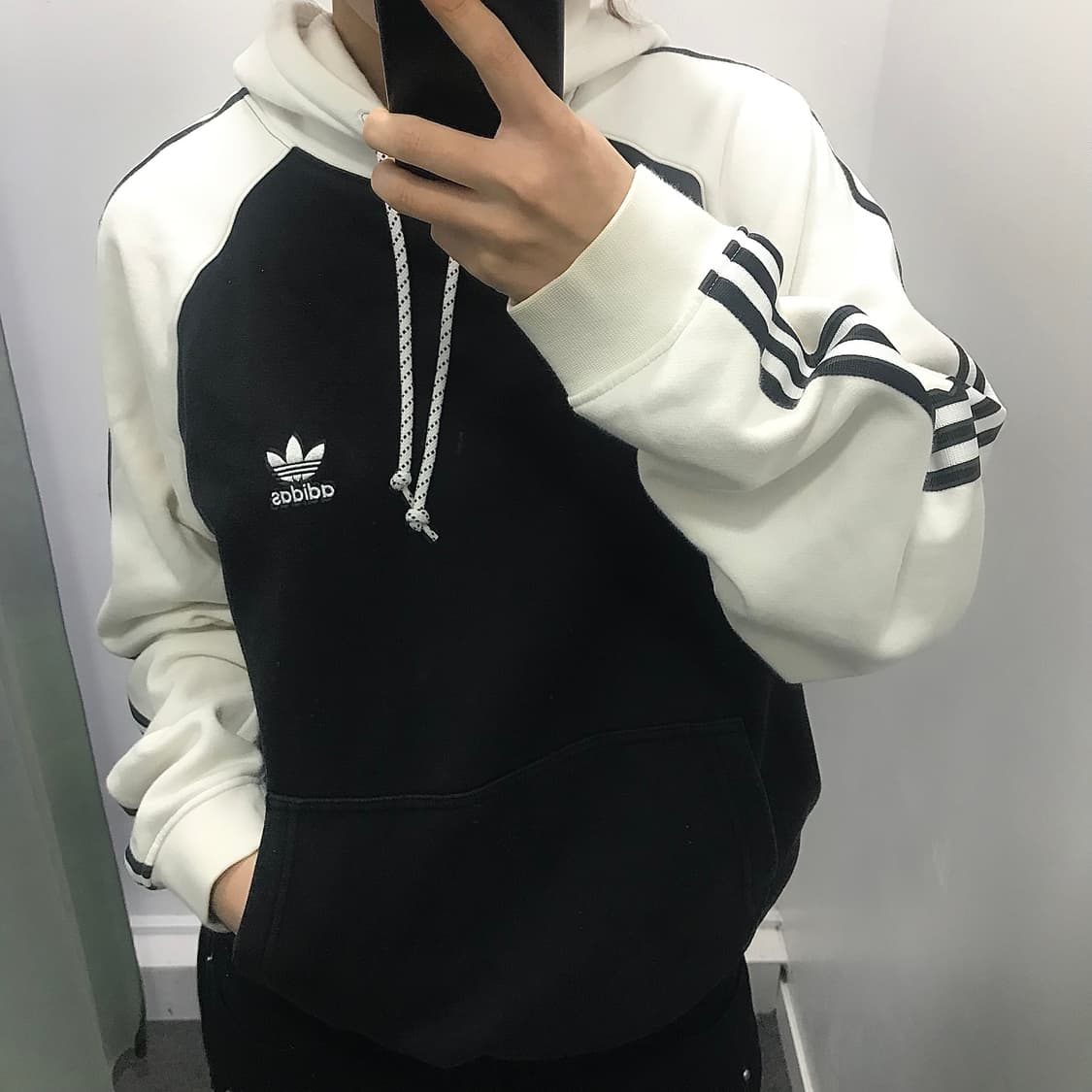 아디다스 블랙화이트 삼선 후드 상품이미지1