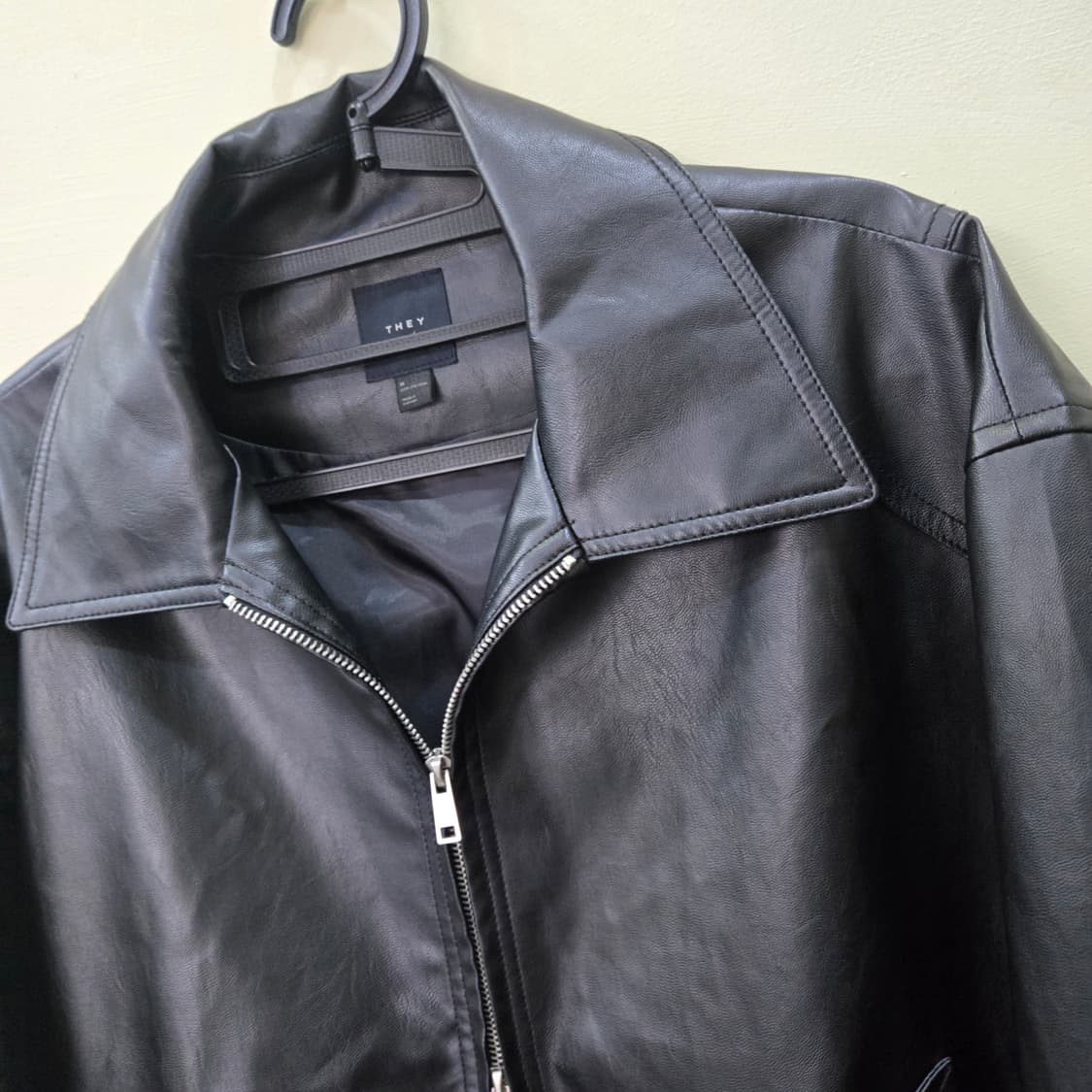 [M] THEY 인시전 비건레더 카라 자켓 (블랙) 상품이미지2