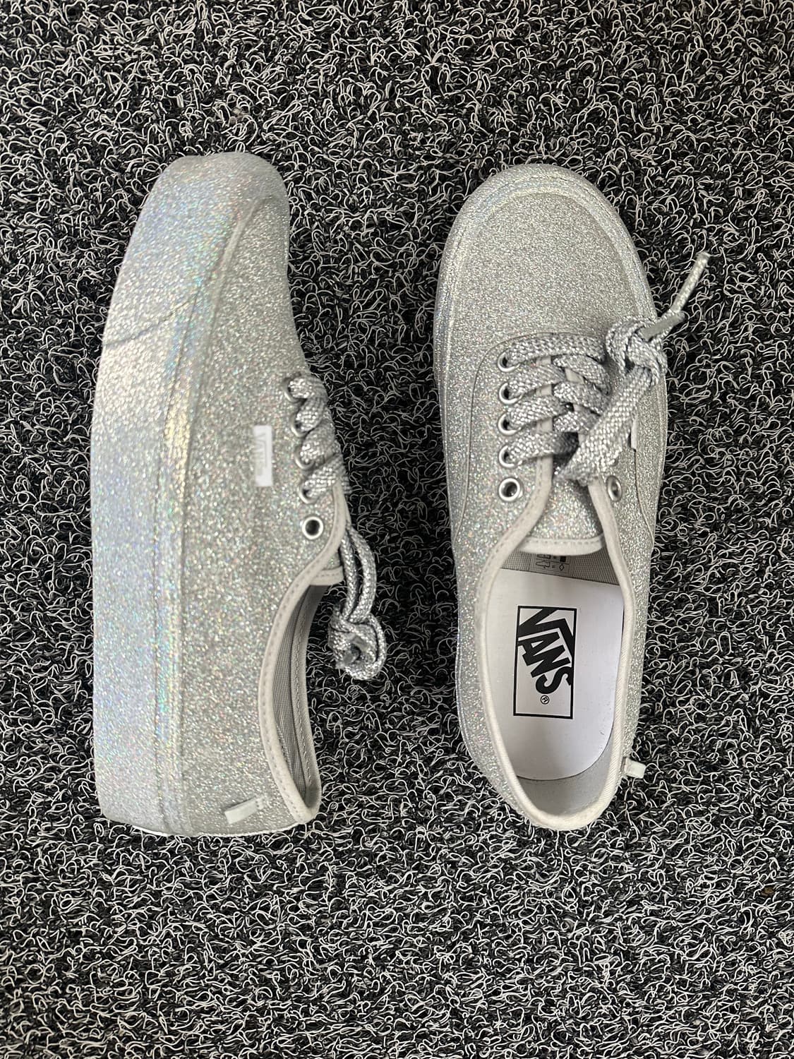 반스 어센틱 글리터 실버 스니커즈 245mm 상품이미지3