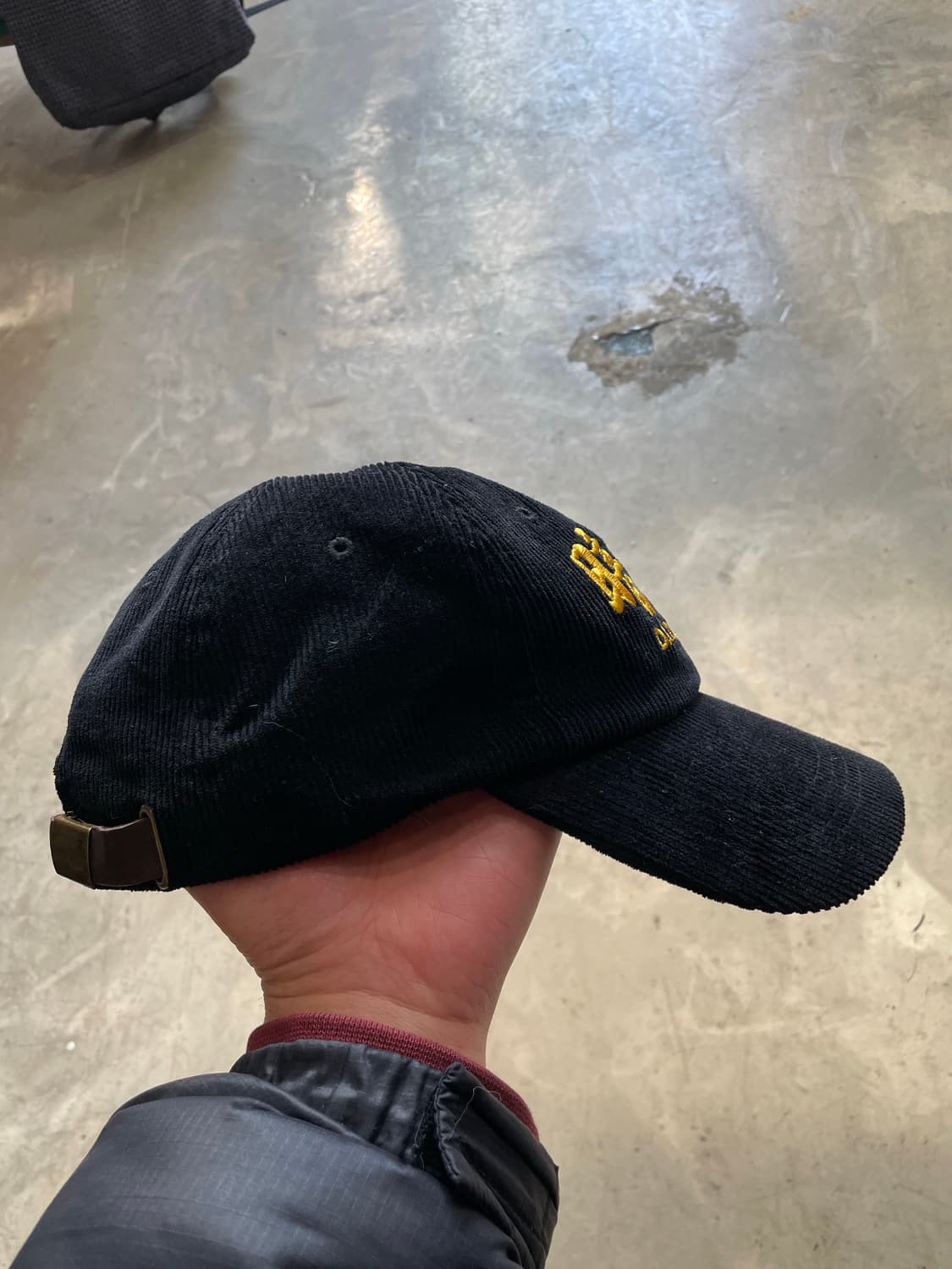 다크룸 x 시바스 리갈 코듀로이 볼캡 블랙 상품이미지5