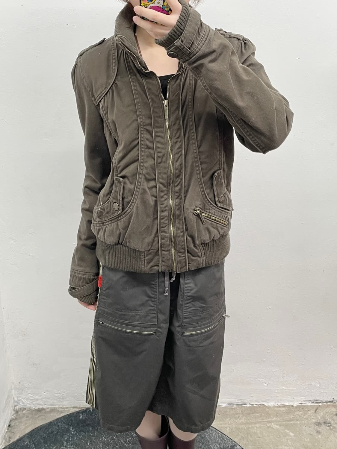 스포티 카키 지퍼 디테일 스커트 상품이미지7