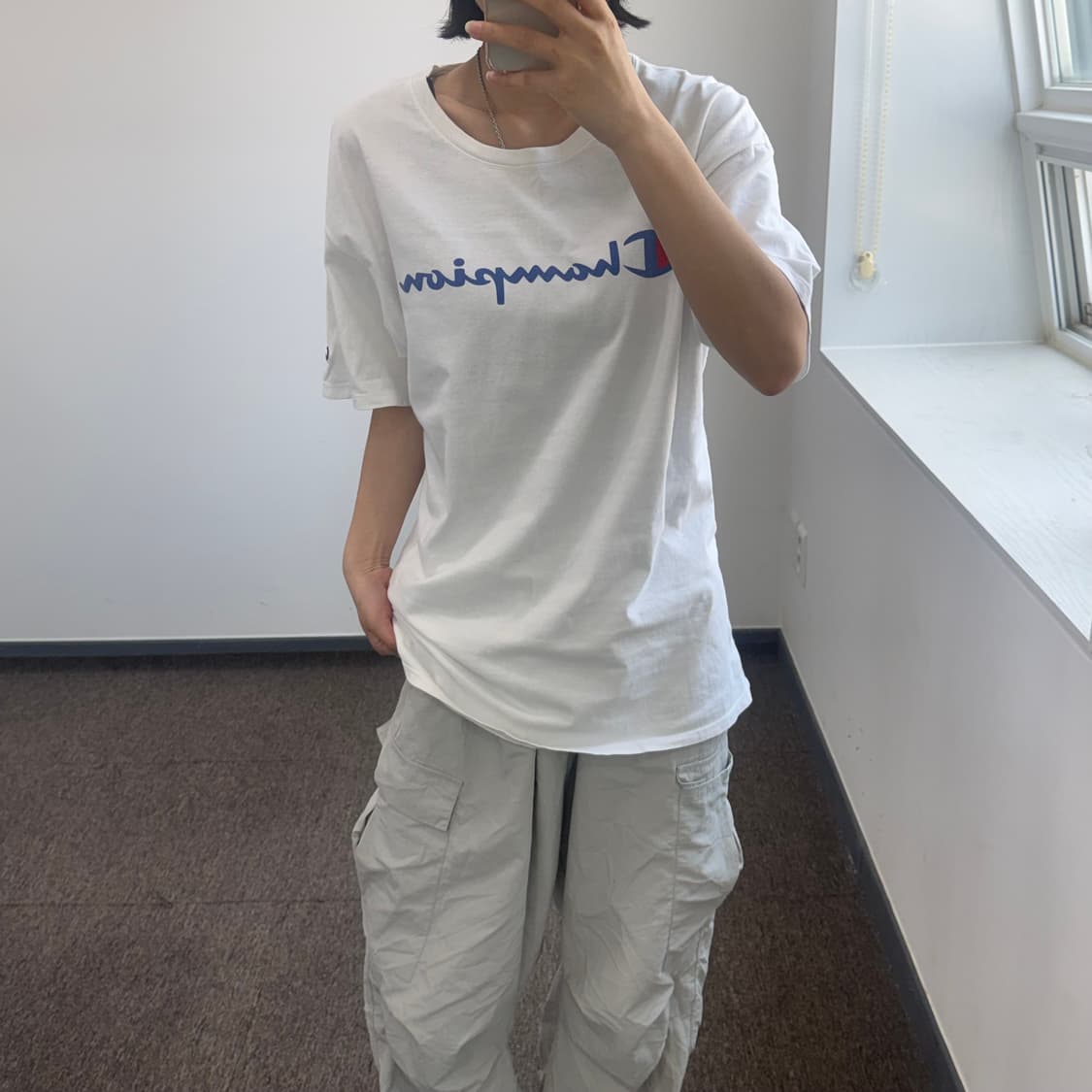 Champion 챔피온 로고 화이트 반팔 상품이미지2