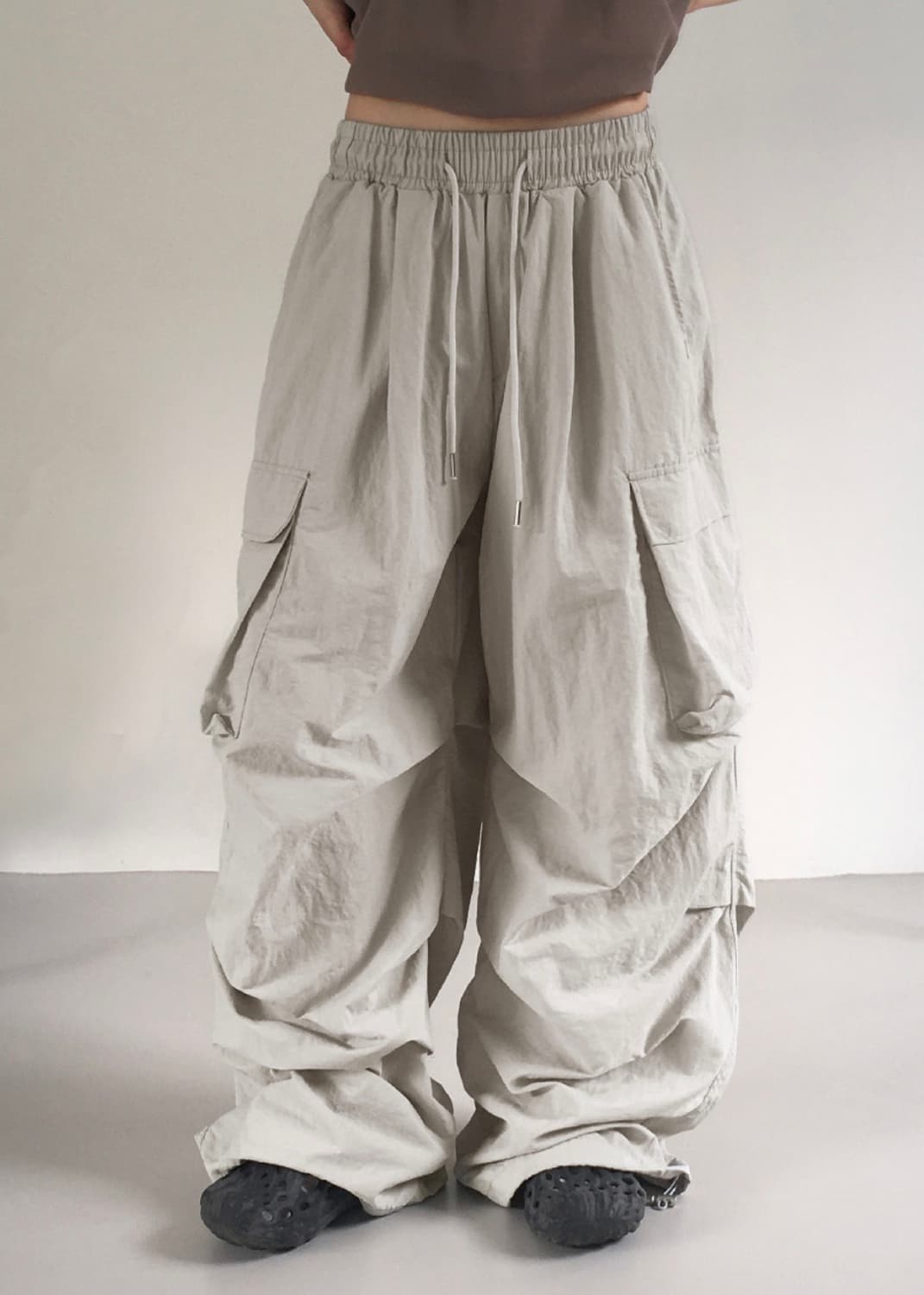 베이킨 나일론 카고 투웨이 밴딩 롱 와이드 조거 팬츠 상품이미지2