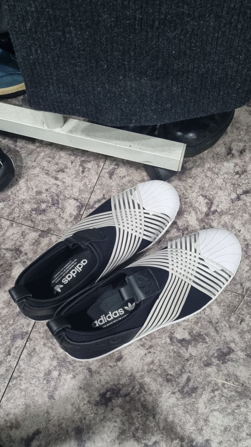 ADIDAS 슬립온 남성270 3번내외착용 상품이미지1