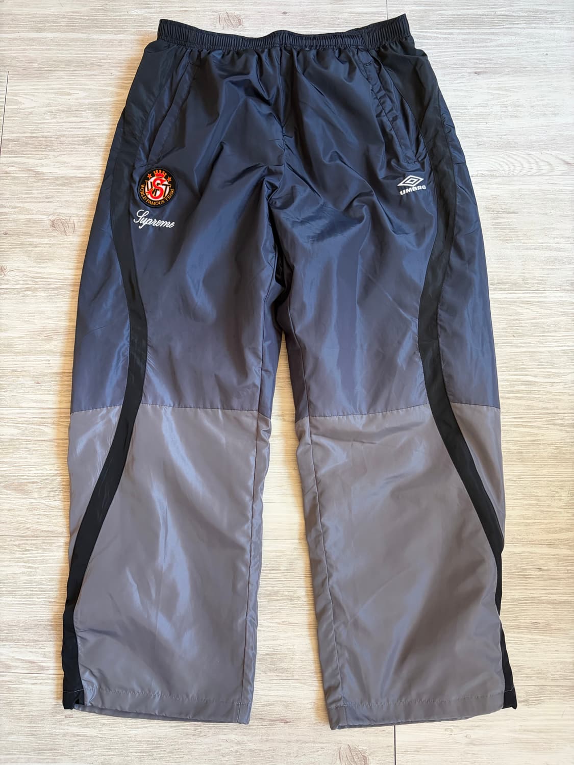 25fw 슈프림x엄브로 트랙팬츠 블랙 L 상품이미지2