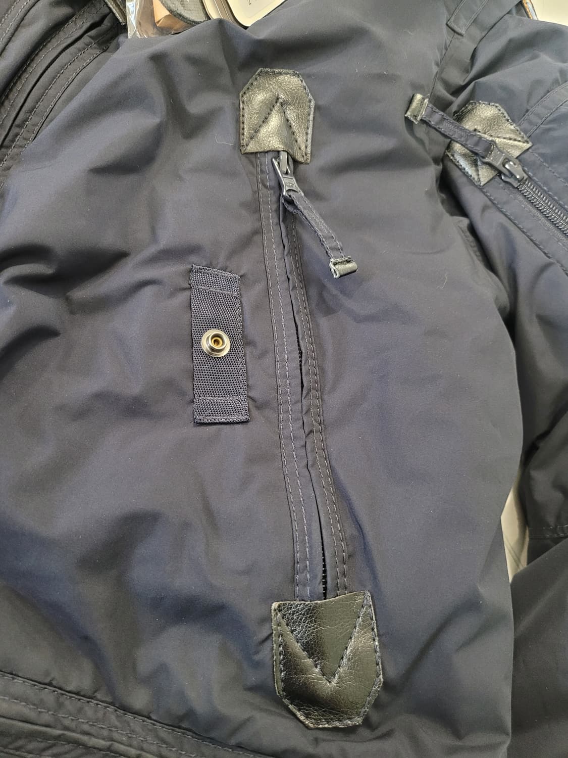 XL 파라점퍼스 라이트핸드 라이트 패딩  상품이미지4