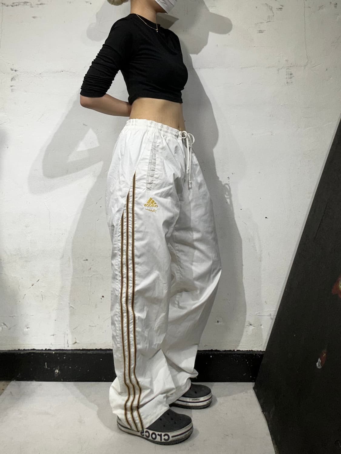 아디다스 화이트 골드 삼선 와이드 트랙 팬츠 추리닝 바지 M 상품이미지1