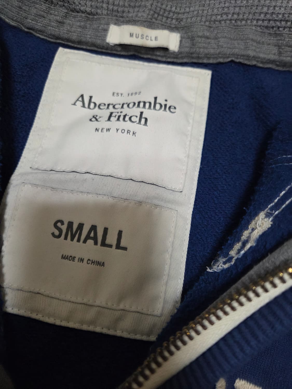 아베크롬비 딥블루 빅로고 후드집업 S 상품이미지2