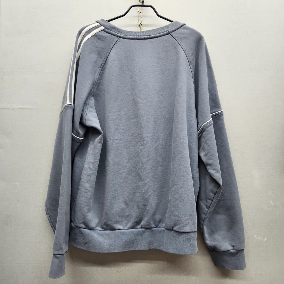 아디다스 삼선 센터 로고 오버핏 맨투맨 L(XL) 상품이미지4