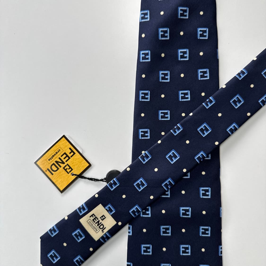 택달린 미사용품 펜디(FENDI) 모노그램 명품 정품 넥타이 상품이미지4