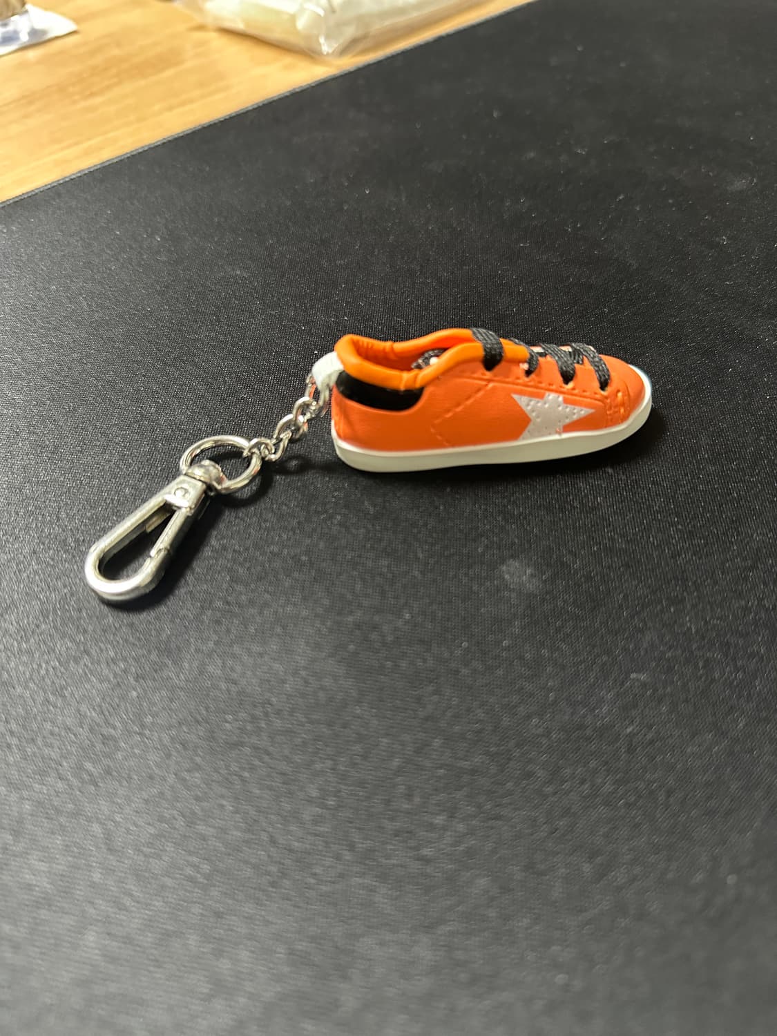 골든구스 신발 슈즈 키링 키체인 카라비너 오렌지 상품이미지1