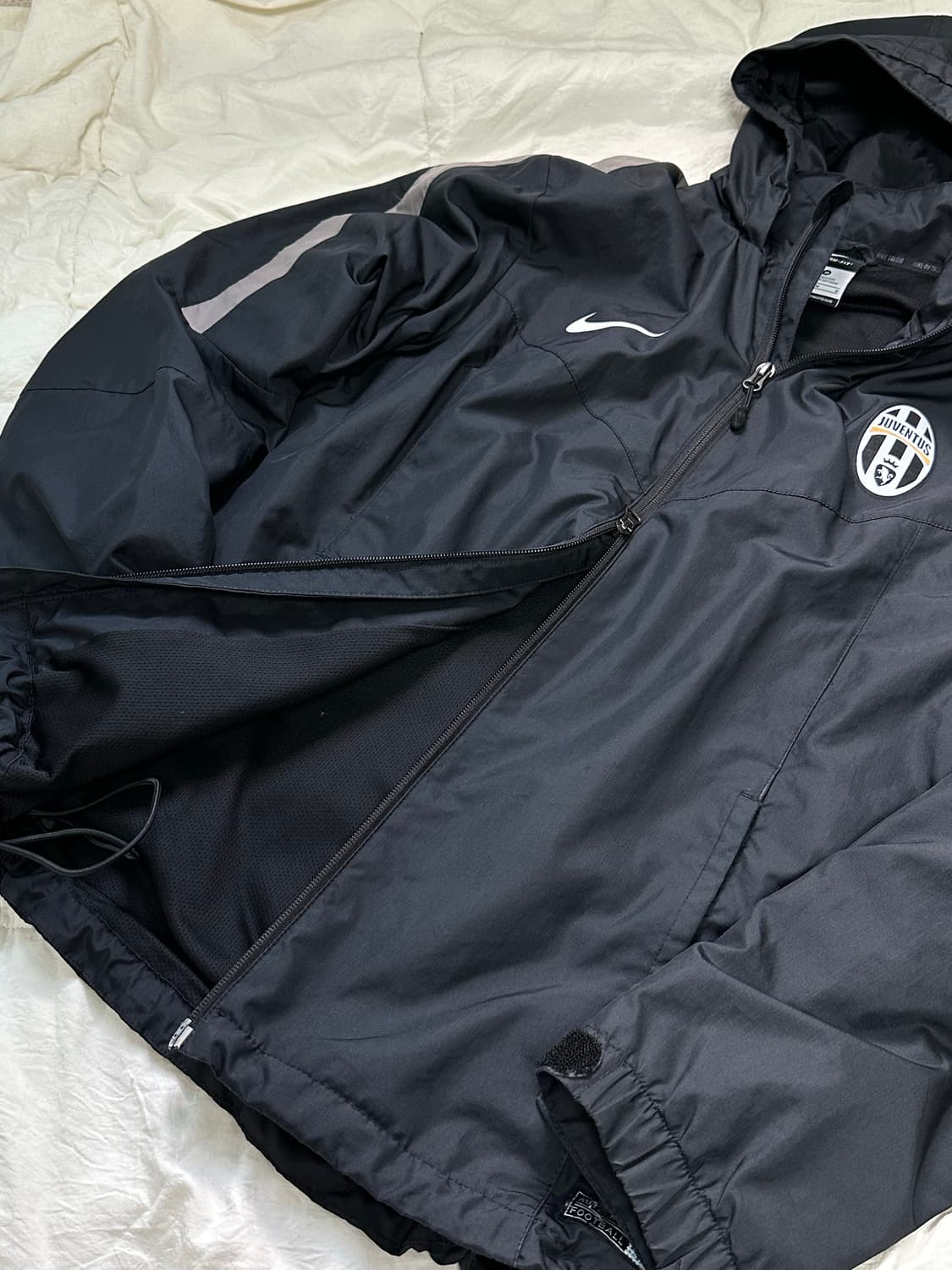 나이키 유벤투스 바람막이 미디움 상품이미지4