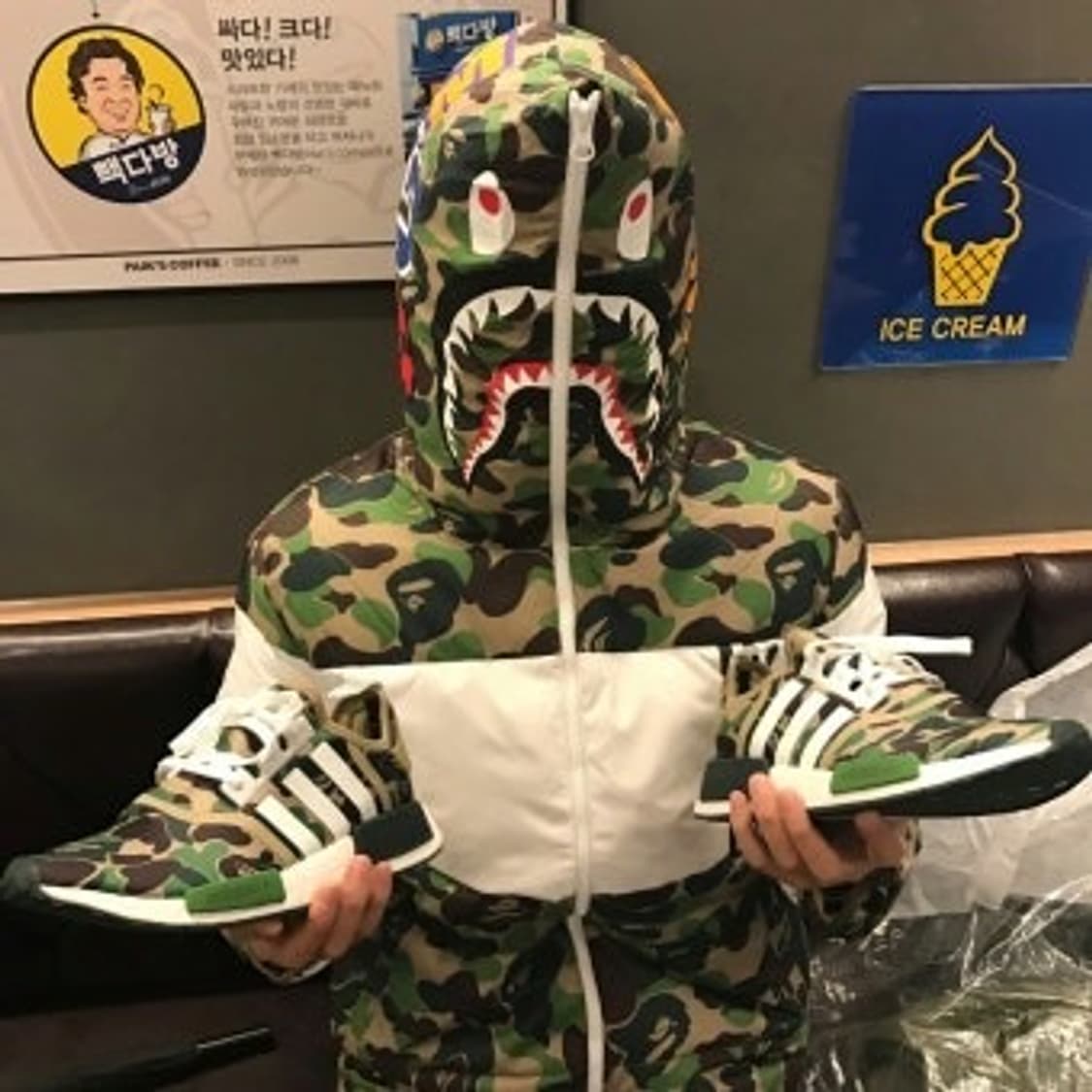 베이프 x 아디다스 콜라보 한정판 샤크 후드 카모 패딩 100 상품이미지9