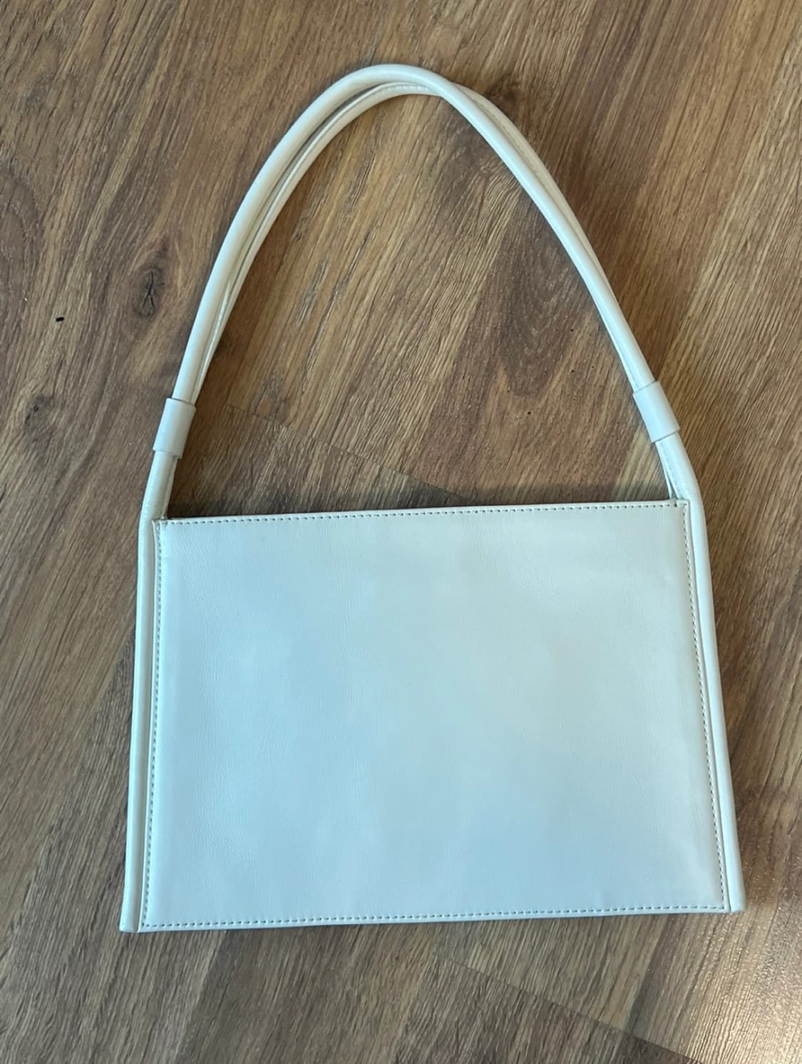 레멜 플랫 스퀘어 오프화이트 가방 상품이미지3