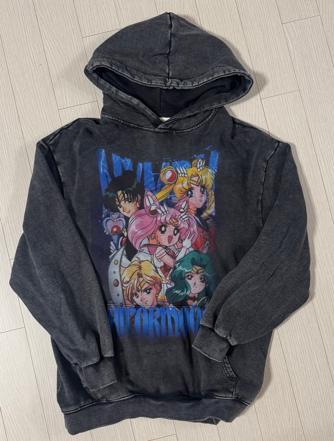 세일러문 빈티지 워싱 후드티 상품이미지1