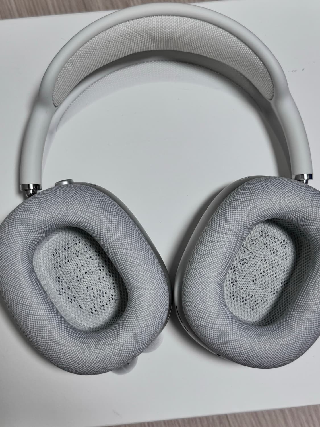 애플 에어팟 맥스 실버 상품이미지4