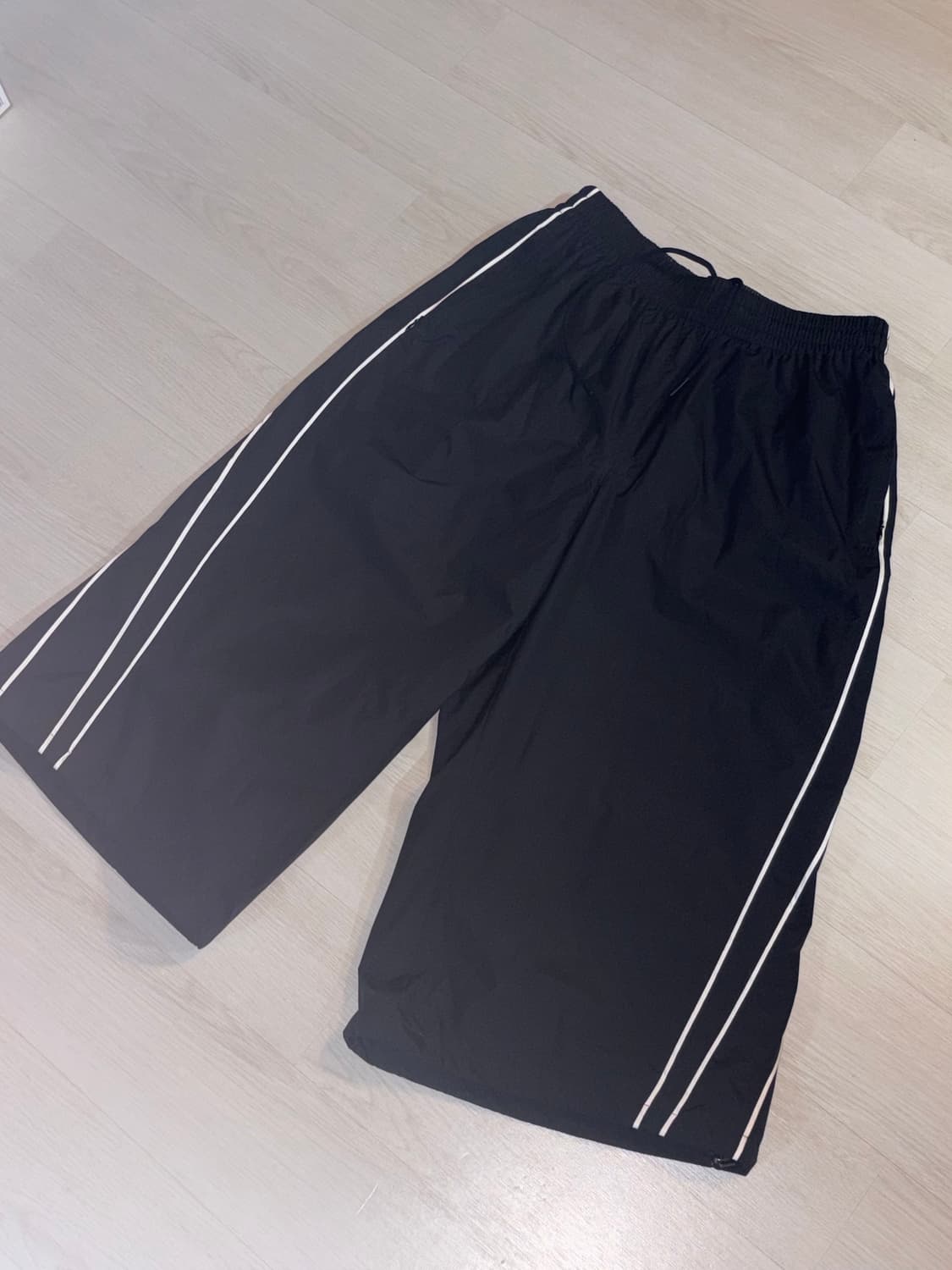 Jaded London 블랙 베이퍼 3/4 숏츠 XS사이즈판매 상품이미지2