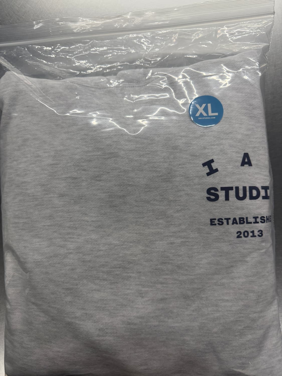 아이앱스튜디오 25 라이트 그레이 네이비 L,XL 상품이미지1