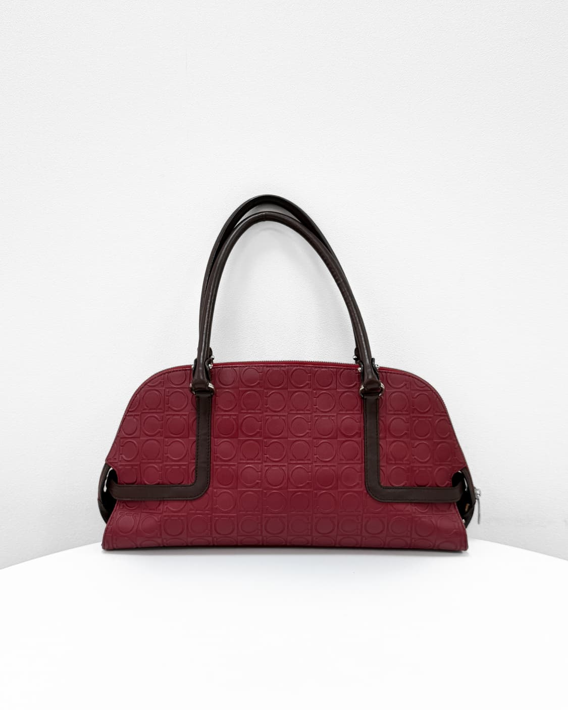 페라가모 간치니 엠보싱 투톤 토트백 상품이미지2