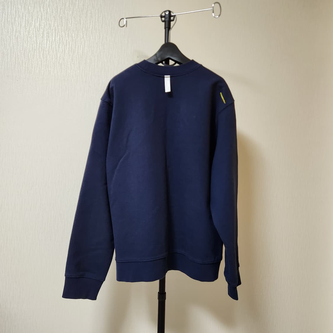 노매뉴얼 네이비 맨투맨 L 상품이미지3