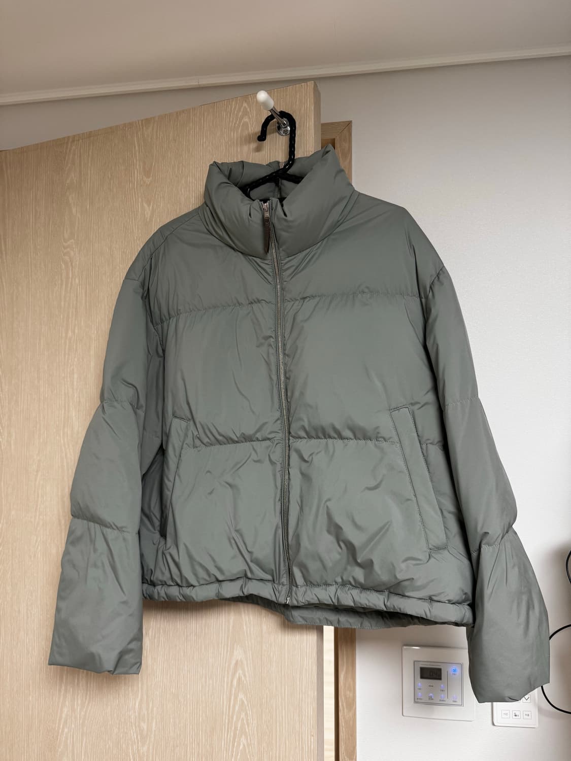 더캐시미어 백집업 구스 숏 패딩 88 상품이미지1