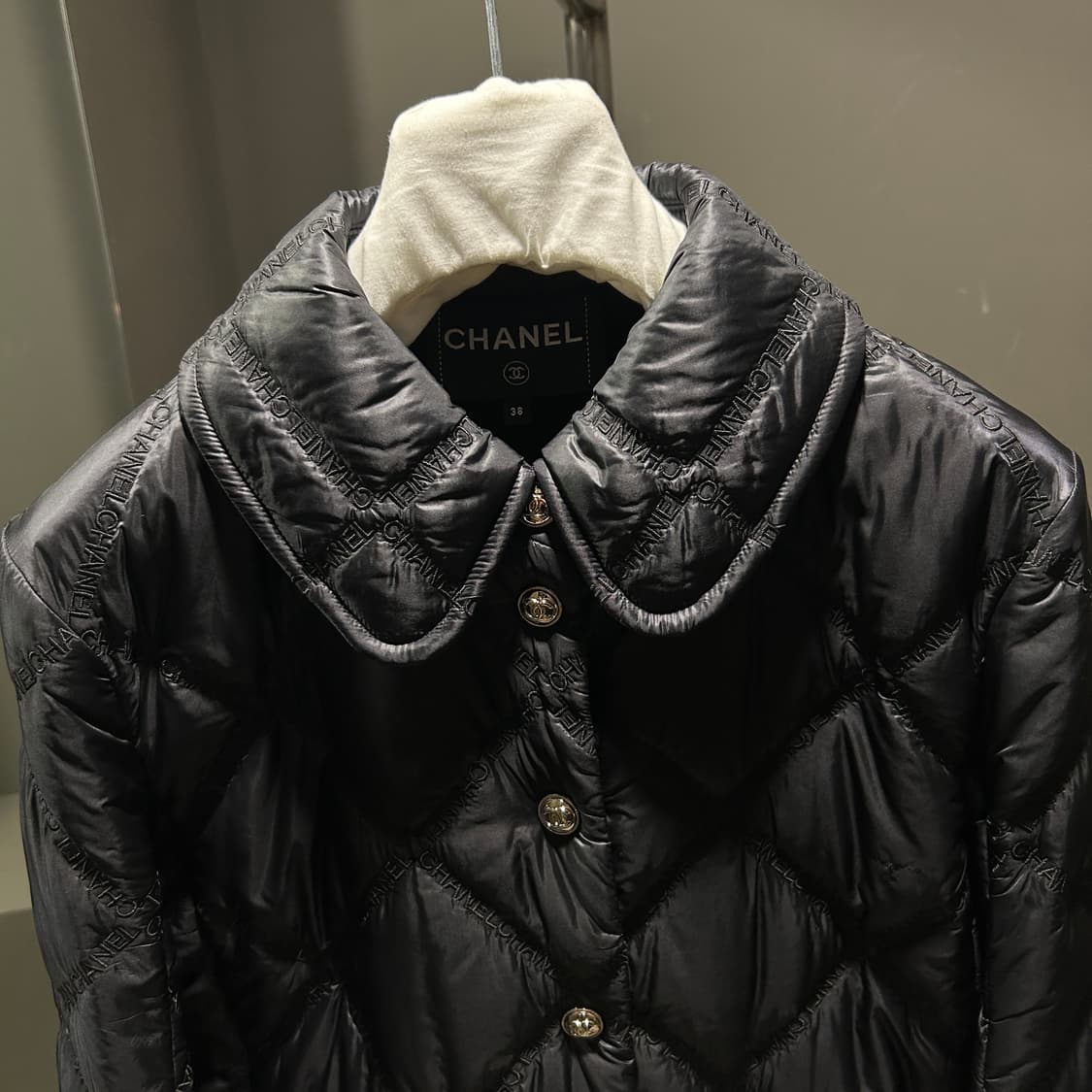 샤넬 제니 런웨이 퀼팅 패딩 자켓 상품이미지5