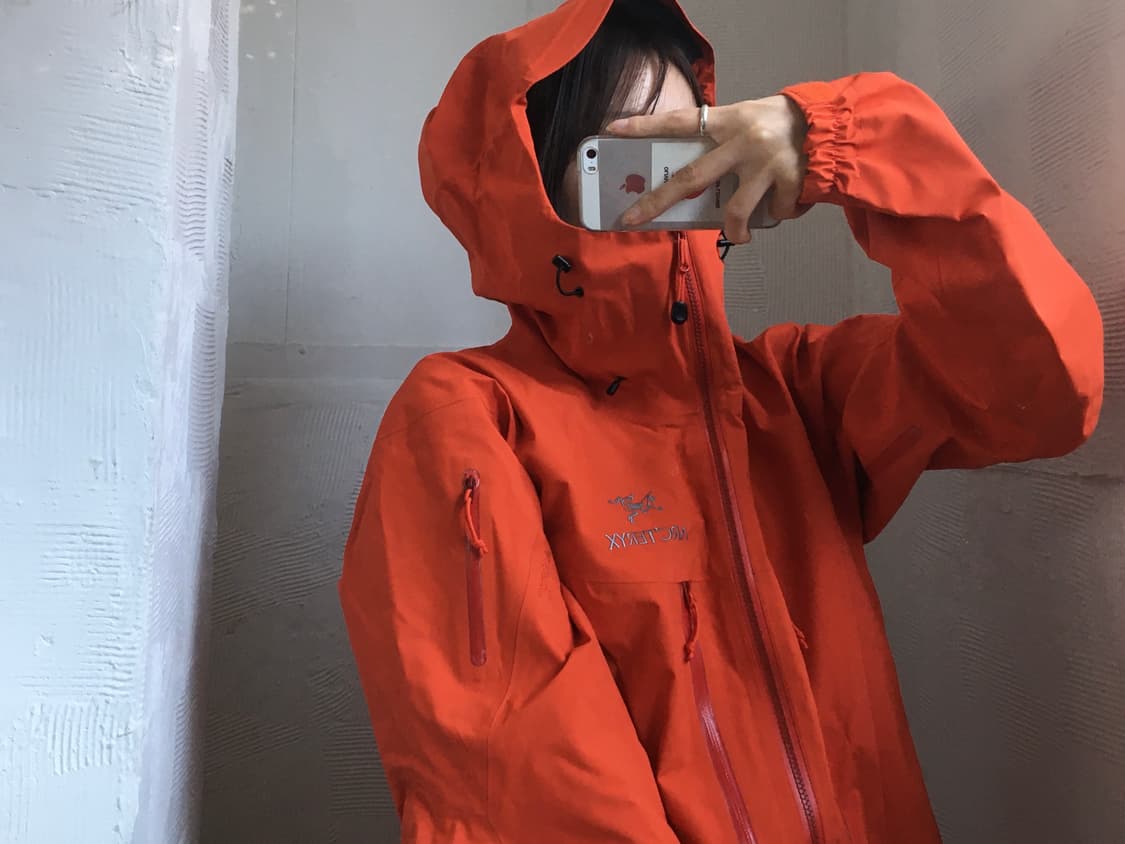 Arcteryx 아크테릭스 레드오렌지 알파 SV 고어텍스 자켓 상품이미지1