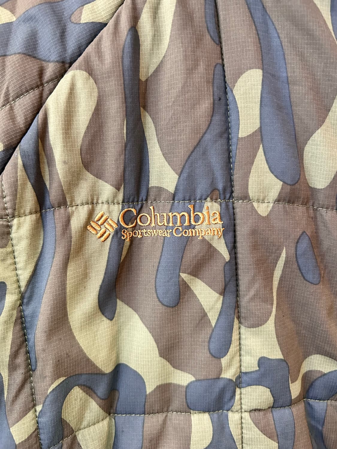 콜롬비아 카모플라쥬 패딩 상품이미지3