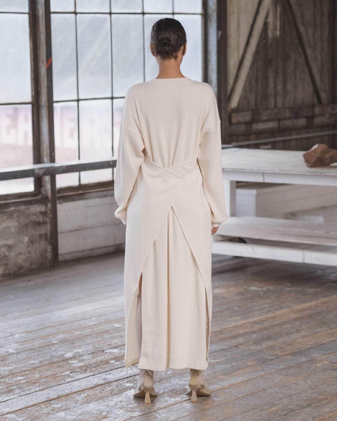 [XXS,XS,S]베이스레인지 25fw Shaw 랩 원피스/오프화이트 상품이미지1