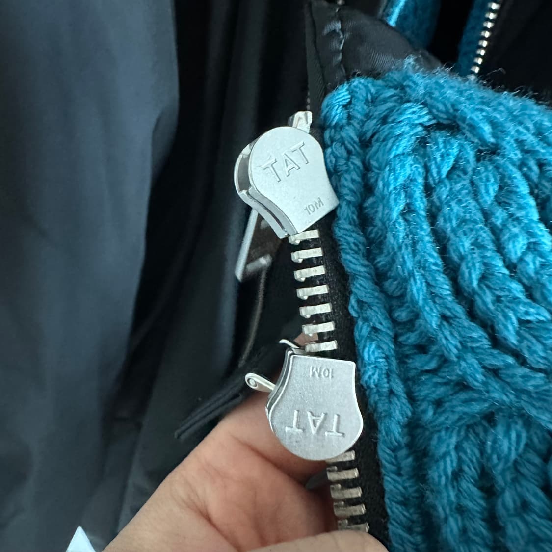 프라다 라프시몬스 케이블 니트 롱 봄버 상품이미지4