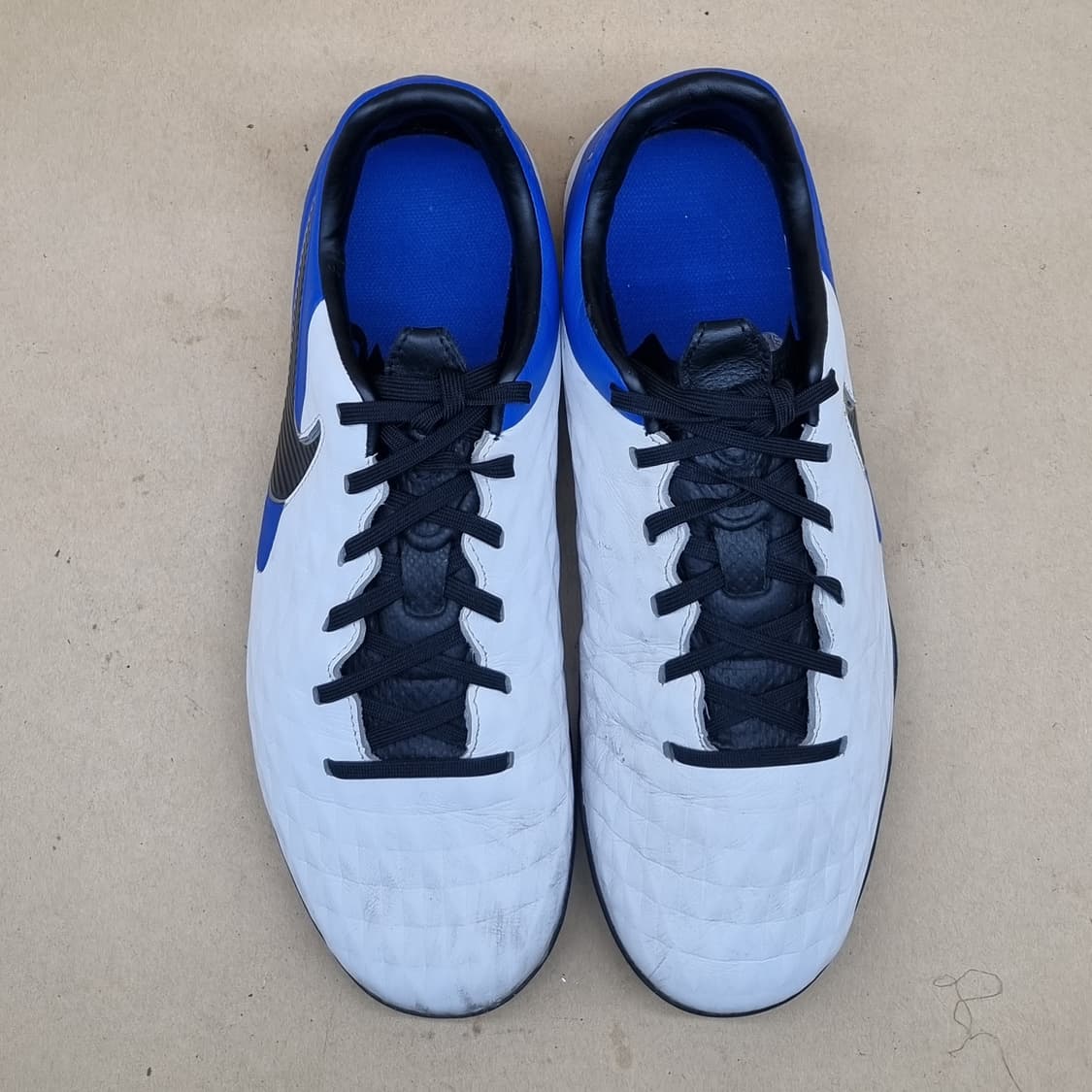 나이키 티엠포 레전드8 프로 풋살화270 상품이미지2