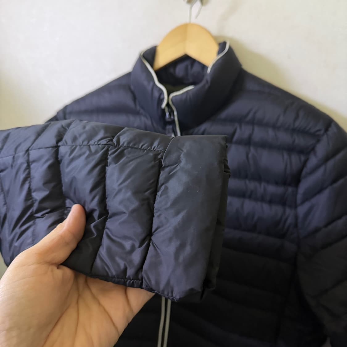 알마니익스체인지 남성 오리털 경량 패딩 M (95) 상품이미지3