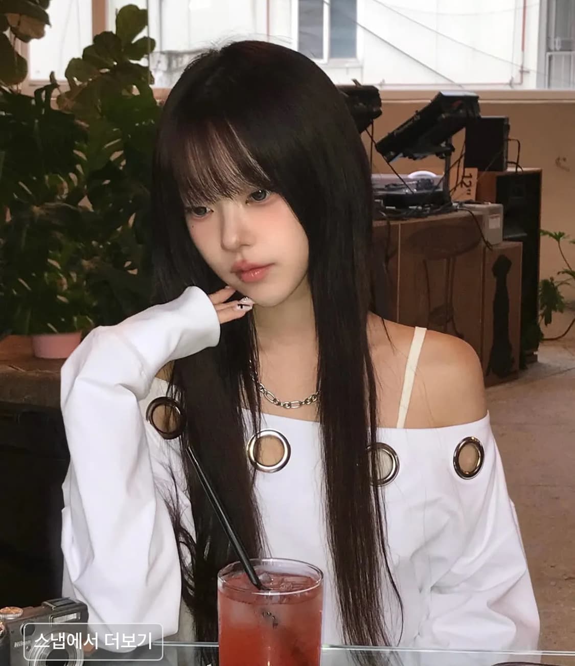 플리즈노팔로우 Kealy Eyelet 오프숄더 롱슬리브 맨투맨 화이트 상품이미지1