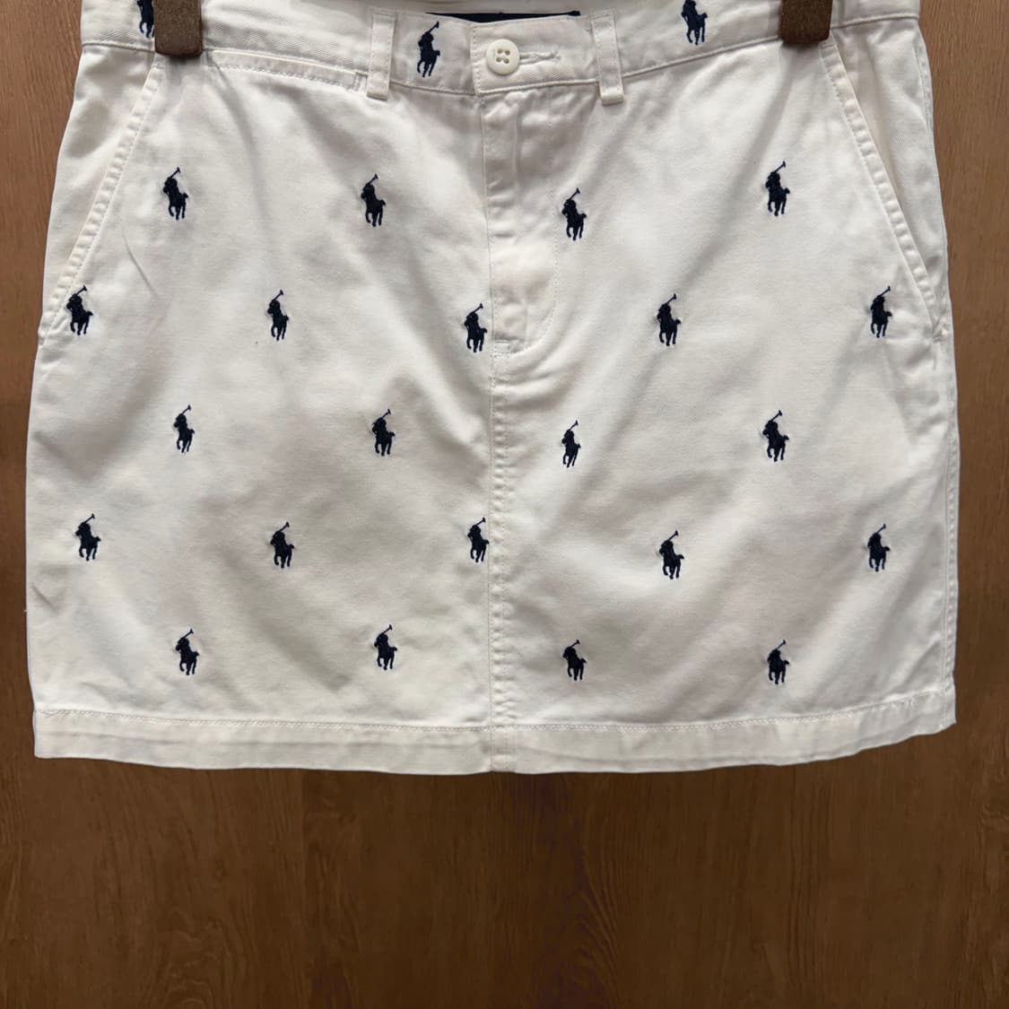 랄프 로렌 스포츠 코튼 미니 스커트 포니 로고 자수 패턴 디테일 화이트 상품이미지5