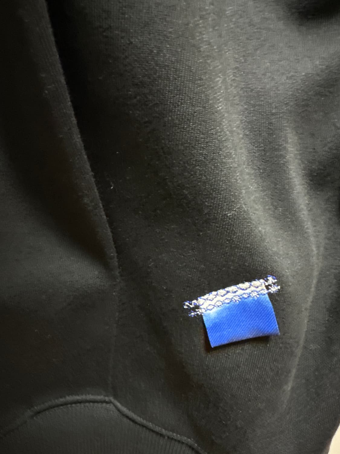 아더에러 24ss 맨투맨 팝니다! 상품이미지4