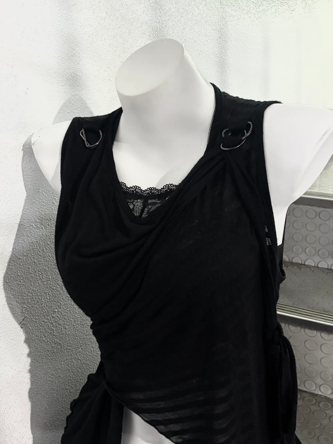 Asymmetric Draped Strap Layered Top 상품이미지7