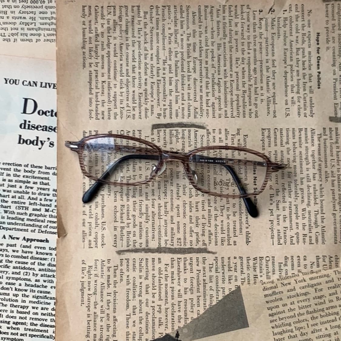 [픽키-701] 브라운 뿔테 풀프레임 안경 슬림 오벌 미니멀 초경량 상품이미지1