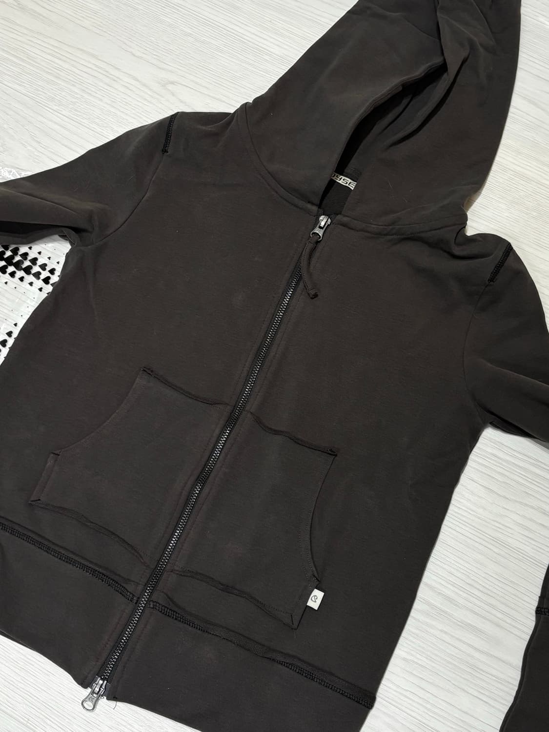 코이세이오 스티치 후드집업 다크브라운 (서지수착용) 상품이미지4