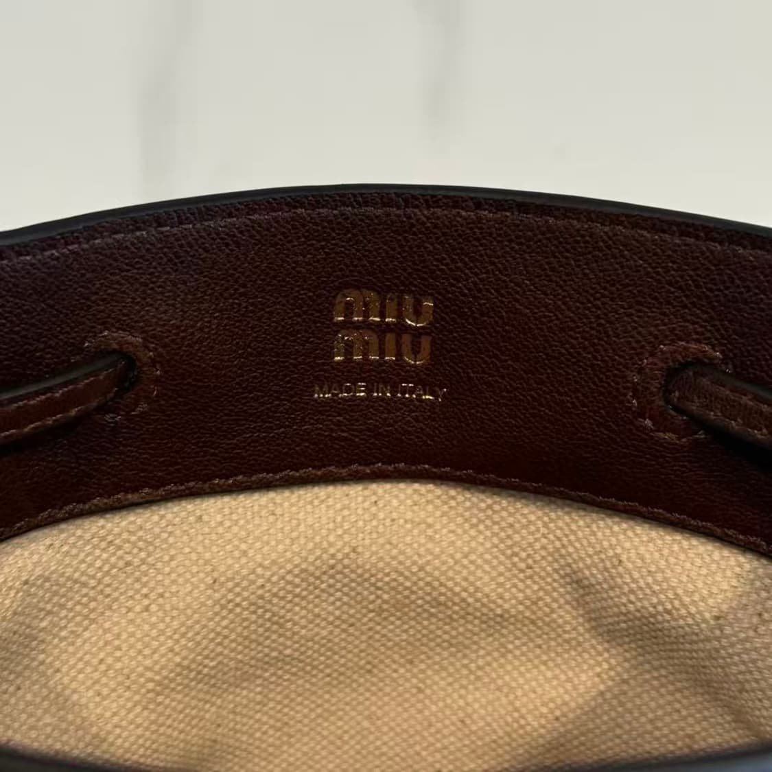 미우 미우 나파 레더 미니백 상품이미지6
